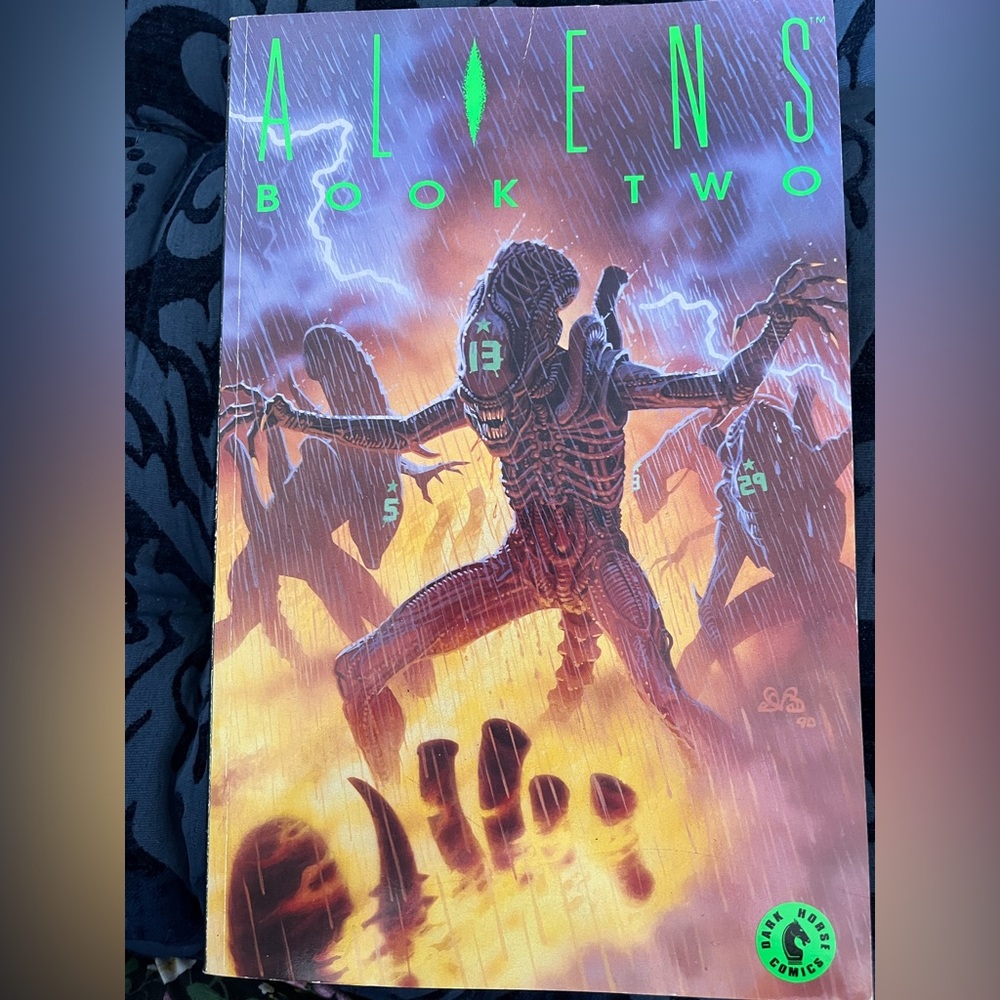 Aliens: Book Two (1990, Trade Paperback, Dark Horse 1st Printing)